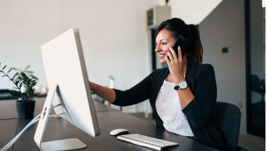 Transformación digital y uso de impulsores tecnológicos en el ámbito sectorial de la administración y gestión